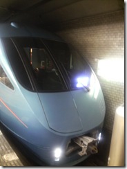 青いロマンスカー外観